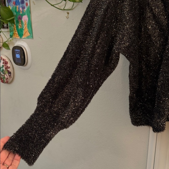 On 34th Sweater - Picture 7 of 13